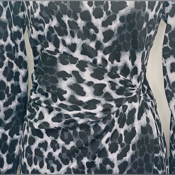 Carmen Marc Valvo Long Sleeve Ruched Bodycon Black Leopard Dress ZB1 - Picture 9 of 9